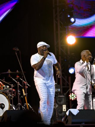 Earth Wind and Fire Experience Ewfsinger